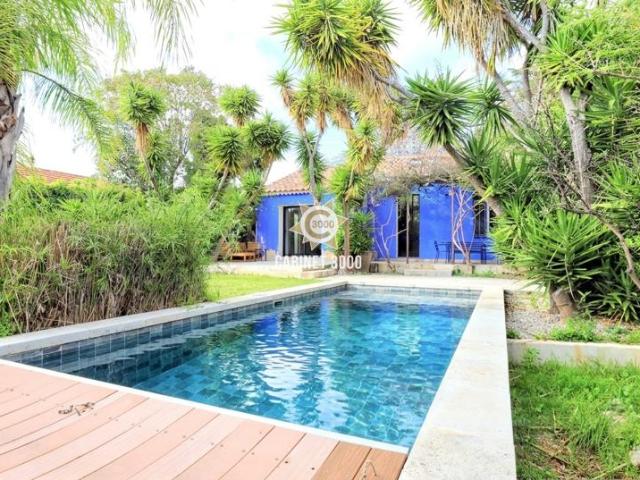 M2270 TOULON Ortolan Maison T6 de 125 m2 piscine