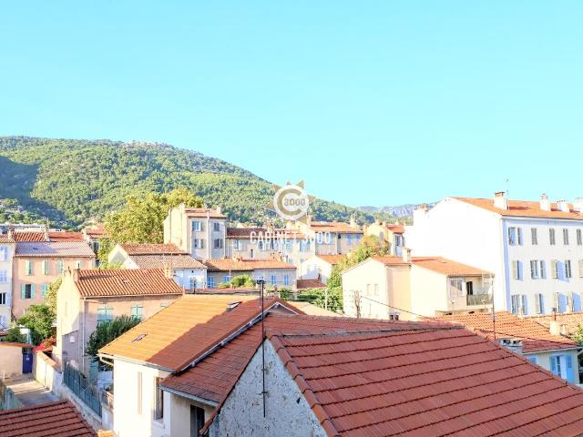 M2210 Toulon Saint Jean du Var Appartement T2 Dernie. 53m² Toulon