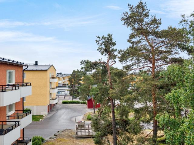 Månstorpsvägen 2