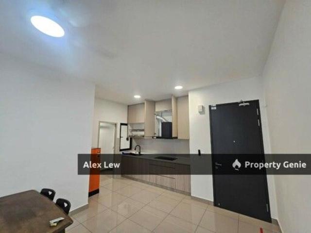 M Oscar Partial Furnished for Rent with 2 Carparks