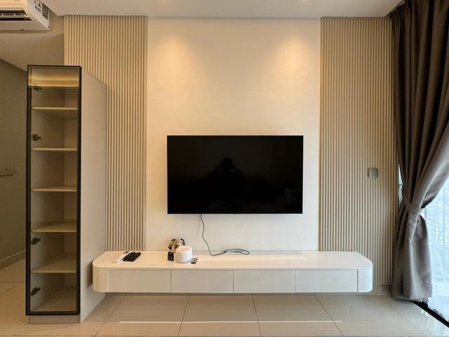 M Oscar Unit For Rent Condo Sri Petaling Disewa LRT nearby