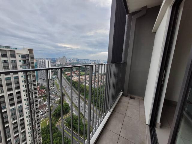 M Oscar 3 Room unit Sri Petaling for rent