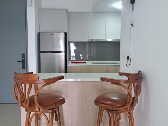 m arisa, condominium