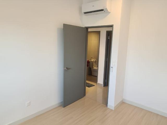 m arisa, condominium