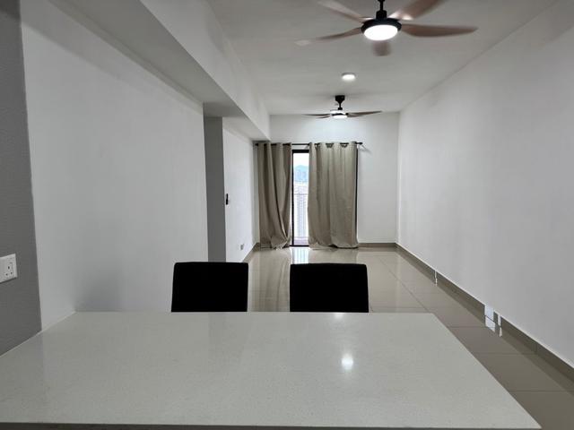 M Arisa 3room 90 fully furnish face klcc sentul point 2carpark ready