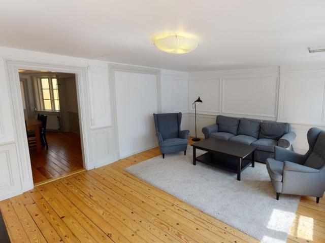 Møbleret 100 m² lejlighed på Store Strandstræde