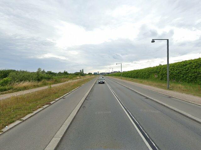 Møbleret lejlighed i 2 plan, tæt på Metro