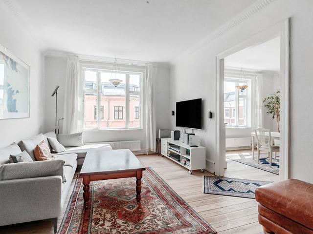 Møbleret lejlighed med stor altan på Østerbro
