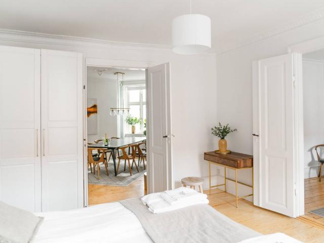 Møbleret lejlighed med 3 soveværelser i København K