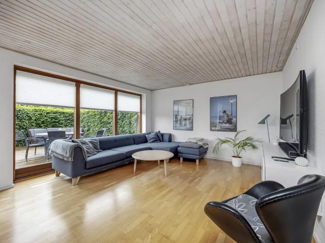 Møbleret rækkehus med to badeværelser nær København