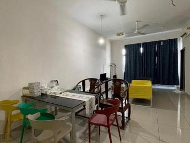 M Condo Larkin 3 bedrooms furnished 2 carparks gng