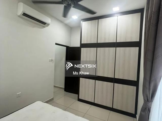 M Condominium @ Larkin 配备高端定制家具和家电️ 2 个停车位【3房2厕】 24小时多层保安 买来即可入住或出租 黄金地段 靠近 Larkin Sentral、KPJ Puteri Specialist Hospital、JB Town、CIQ 及各类商场、餐厅 交通便利