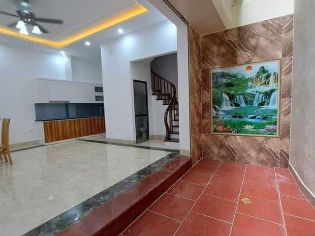 Mới keng! Văn Chương, 3 thoáng tứ phía, 15m ra ô tô hồ, lô góc, 43m*5T 4.5m giá 5.6 tỷ, sđcc