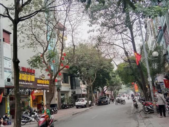 Mới o9 2628 5 bán. Nhà MP Ngọc Lâm 120m², 6 tầng, MT 5.3m, Giá TL 35 Tỷ Long Biên