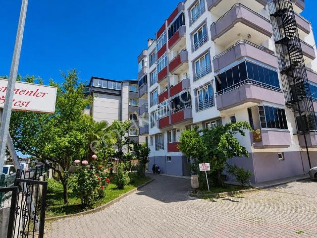 M.kaan Ak baruthane'de Öğretmenler Sitesi'nde 3+1 Kiralık Daire!