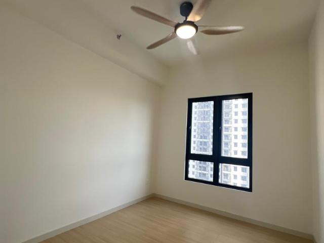 m luna, condominium