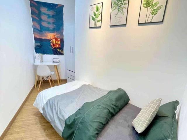M luna single room fully furnised