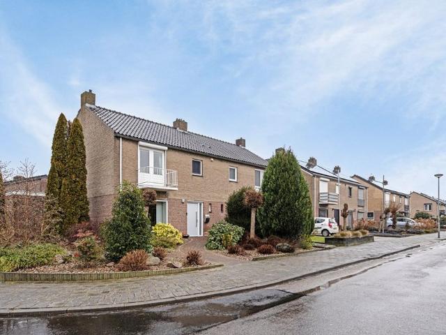 M.L. Kingstraat 23, 6245GG, Eijsden, Limburg 6245GG