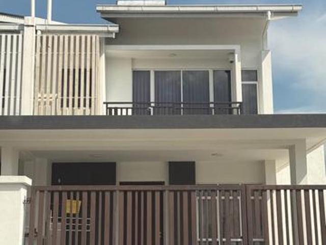M RESIDENTS 2 for Rent Rawang fully furnish Corner key on hand