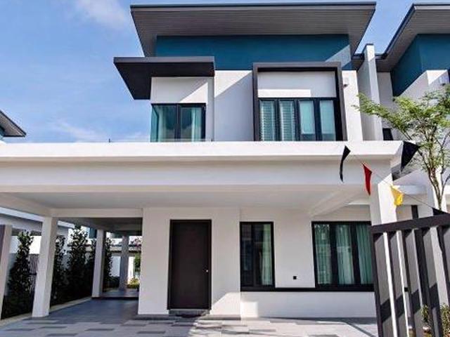 M Residence Cyberjaya 10ft Endlot Freehold 2 Storey House