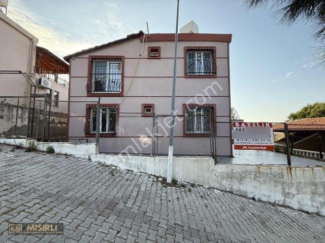 Mısırlı Gayrimenkul'den Satılık Ceren Sitesin'de 4+1 Villa