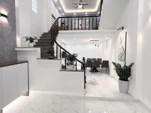 Một căn duy nhất 40m2x4T La Thành, Ô Chợ Dừa Đống Đa Nhà đẹp, ở sướng hơn 5 Tỷ Có TL