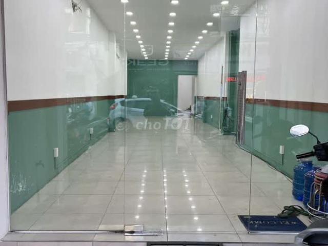 Mặt bằng KD đường CMT8, 100m2, gần ngã 3 Tô Hiến Thành