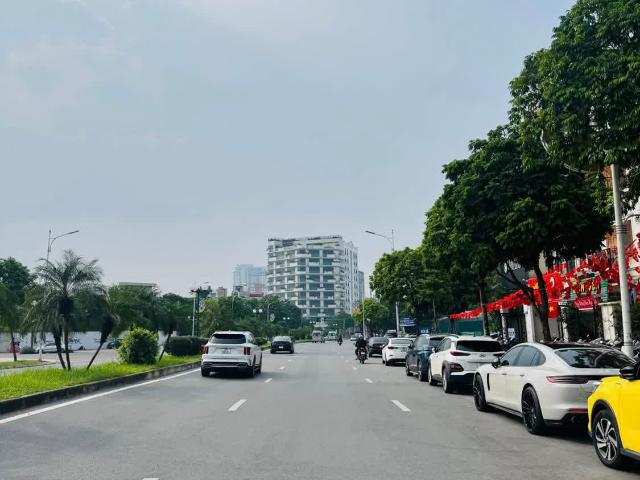Mặt Phố Ái Mộ Long Biên 55m2 Lô Góc 5 Tầng, Vỉa Hè, Kinh Doanh Dòng Tiền, Nhỉnh 23 Tỷ