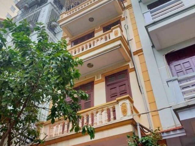 Mặt phố kim ngưu. Vị trí kinh doanh tốt, giá hợp lý, dt45m2, 5 tầng. Giá 18 tỷ