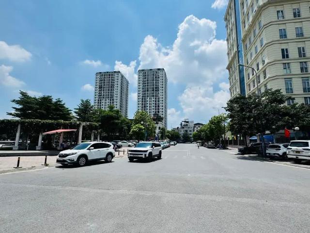 Mặt Phố Hoàng Như Tiếp, View Bv Tâm Anh, Công Viên, 120m2, mt 18m, Kinh Doanh 9x Tỷ