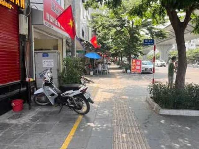 Mặt Phố Đại La, Vỉa Hè Đá Bóng, Oto Dừng Đỗ, Kinh Doanh Đỉnh