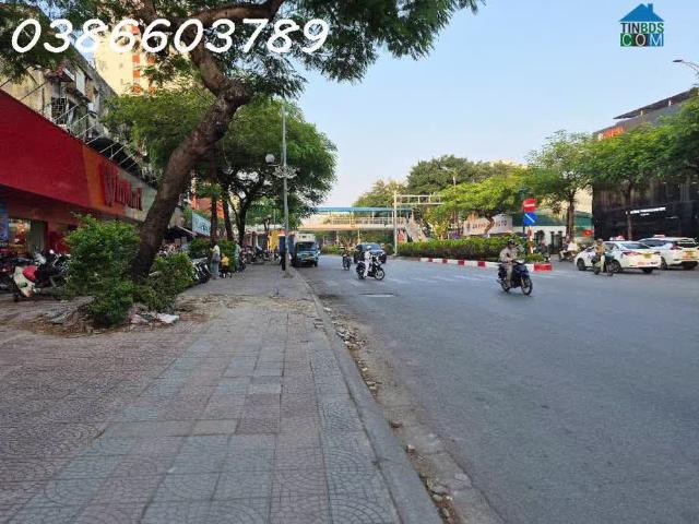 Mặt Phố Nguyễn Văn Cừ – 438m² – Mặt Tiền 18M – 2 Tầng – Giá 260 Tỷ
