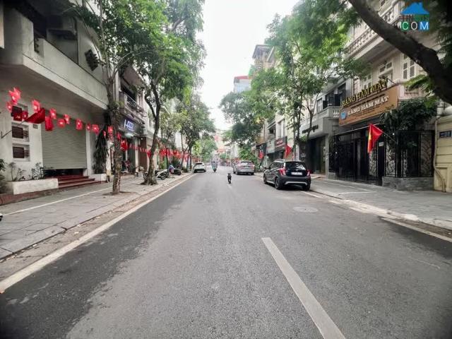 Mặt Phố Sơn Tây Vỉa Hè Kinh Doanh Tầm Tiền Hiếm Trong Khu Vực