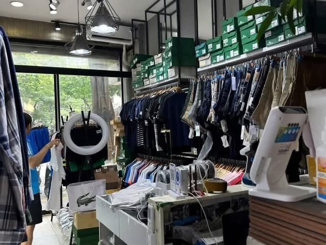 Mặt phố trần quý kiên vỉa hè rộng knh doanh 39m2 5 tầng mặt tiền 3.2m giá 18.3 tỷ