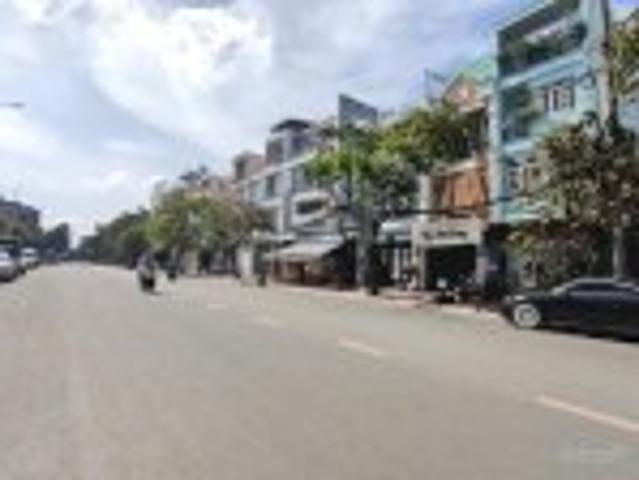 Mặt Tiền View Bờ Sông Tạ Quang Bửu, 5 Tầng Thang Máy Xịn Sò, 144M2