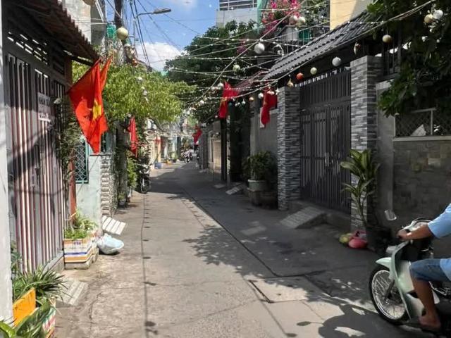 Mặt tiền xe hơi Tạ Quang Bửu ngang 6m DT 674m2 Nở hậu 0931172
