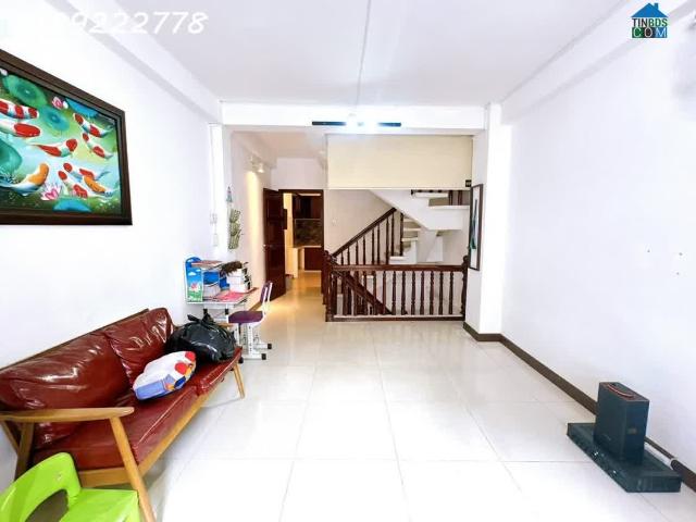 Mặt Tiền Bà Hạt P9 3.5x15m 5 Tầng Nở Hậu Đẹp Hiếm Có Khu Vực 4pn