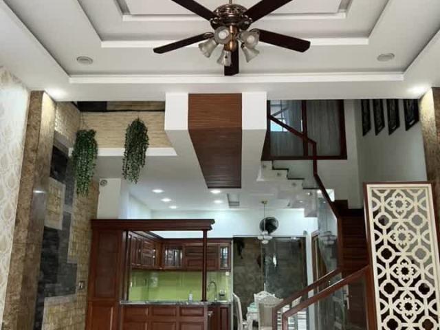 Mặt tiền Cống Lỡ, Tân Bình, DTCN 70m2, 4.8 x 13.5, 4 tầng, 13.5 tỷ TL, Dòng tiền 30tr/th