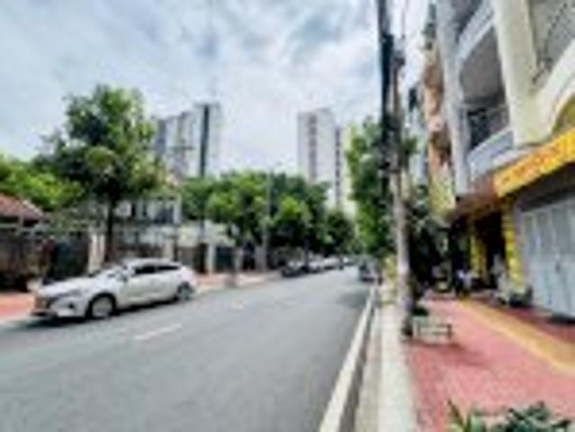 Mặt Tiền Kinh Doanh Đối Diện Parc Mall, Đường Tạ Quang Bửu, 4 Tầng