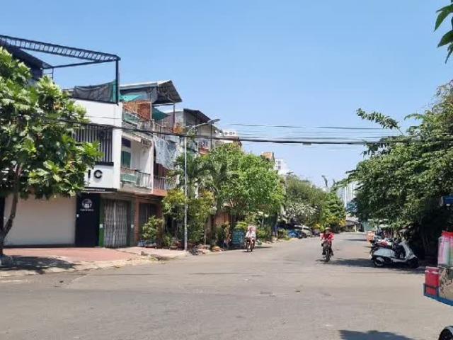 Mặt tiền đường số 8 3 tầng 4x16.2m, 65m2, P5, Q8, chỉ 10 tỷ 5