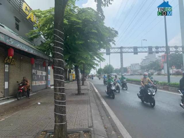 Mặt tiền Phạm Văn Đồng, Phường 11, Bình Thạnh, ngang gần 7m, nhỉnh 9 tỷ