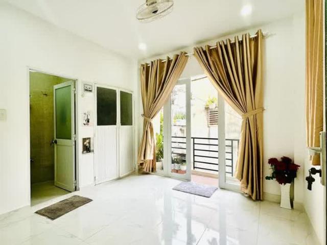 Mặt Tiền Phú Nhuận Ở CHDV Spa Nhà Gara Xe Hơi 7 Chỗ Trong Nhà Chỉ Nhỉnh 9 Tỷ