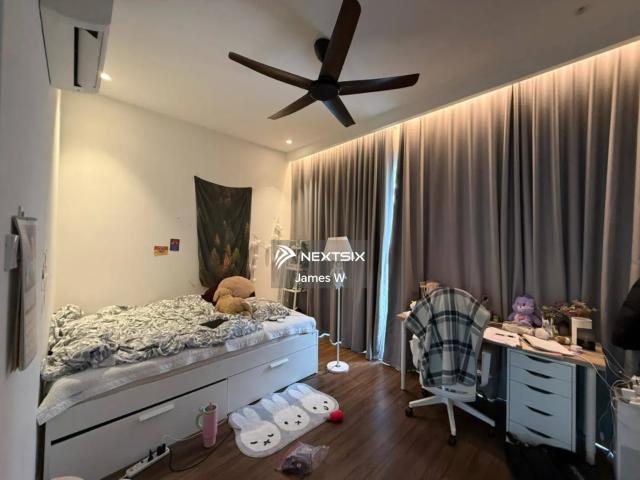 M Vertica also known as M Vertica @ KL City is a leasehold mixed commercial & condominium development located in Loke Yew, Cheras