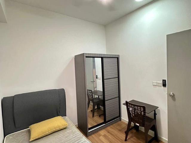 M vertica Maluri KL Male Unit Small RoomNear MRT