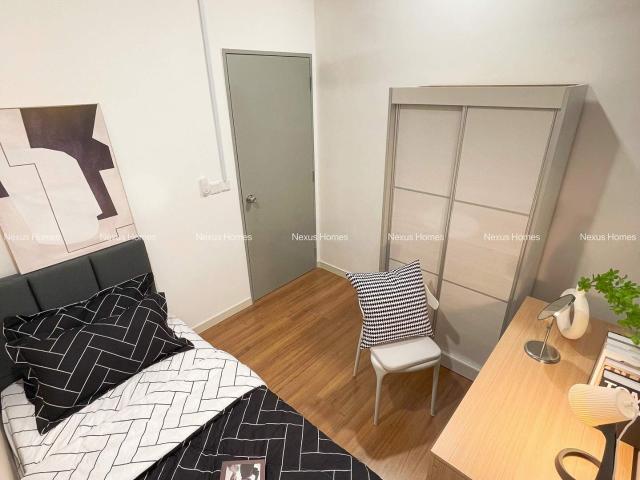 M Vertica | Super Single Room | Near MRT | Wifi + Aircond + Cleaning