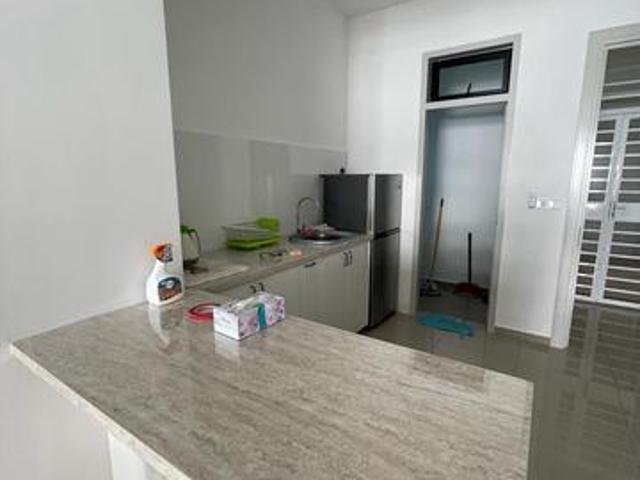 M Vista 3 Rooms Condo For Rent