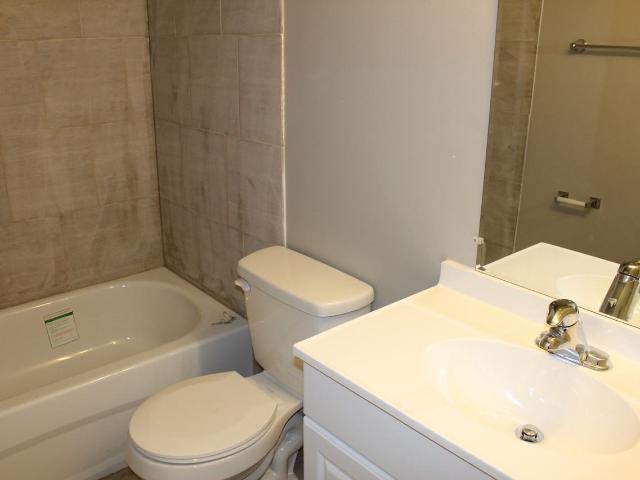 McCam 4 Apartments 2 Bedroom Apartment for Rent at 10235 123 St Nw, Edmonton, AB T5N 1N3 Oliver