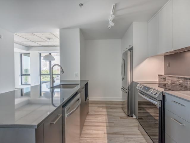 McCord Condos Locatifs 2 Bedroom Apartment for Rent at 1999 Rue William, Montréal, QC H3J 1R9 Le Sud Ouest