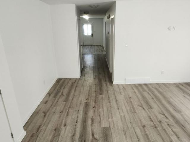 McDermot Avenue, Winnipeg, MB, R3E 0T8