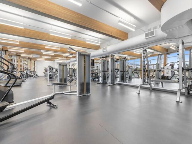 McKinley Beach: 2 Bdrm Furnished October May